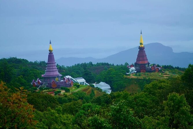 2- Days in Doi Inthanon National Park - Day 2 at 5:50 am: sunrise drive into the park