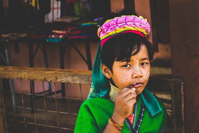 3D2NTrek Adventure at Chiang Mai Mea Wang Including Overnight at Karen Hilltribe - Day-by-day: Mae Wang trekking, bamboo rafting, and elephant camp time