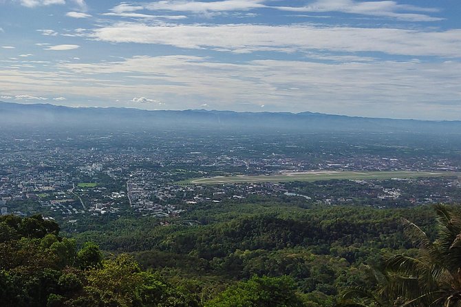 4 highlights: Sticky Waterfall/Elephants/local market /Wat Banden - Elephant sanctuary stop: an important culture-and-animal break