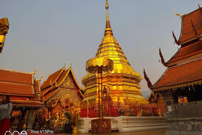 4 top temples in Chiangmai & Chiangrai. (Private day trip) - Key points that make this private temple day work