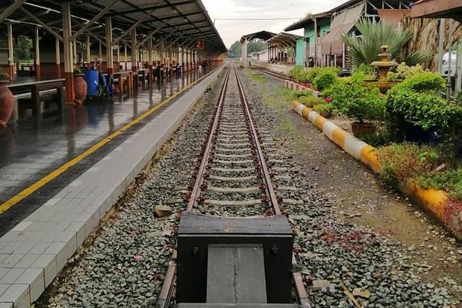 Amazing 1 day Private Tour to visit Lampang Province by train - A Local Market Stop (Where the Day Feels Like Lampang)
