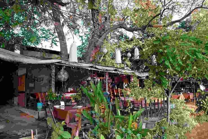 Authentic Chiang Mai 4-Hour Bicycle Tour with Northern Food - Should you book this Chiang Mai bicycle food tour?