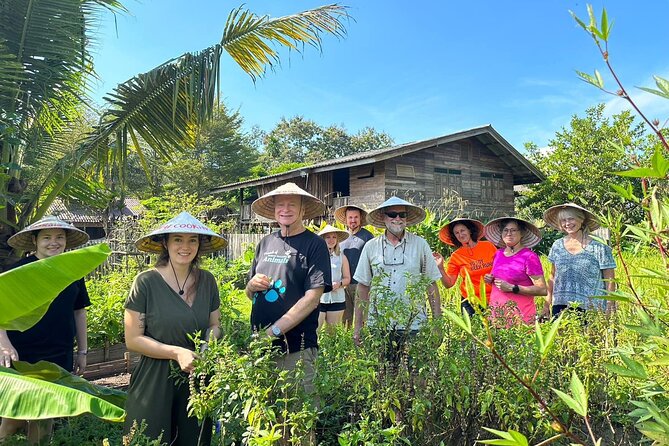 Authentic Thai Cooking Class and Farm Visit in Chiang Mai - The local market stop: where the class becomes real cooking