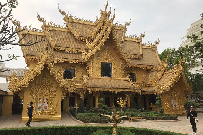 Best 2-Day: Explore Chiang Rai Landmarks from Chiang Mai, Private Trip - Getting the Most From Wat Rong Khun and Wat Rong Sua Ten