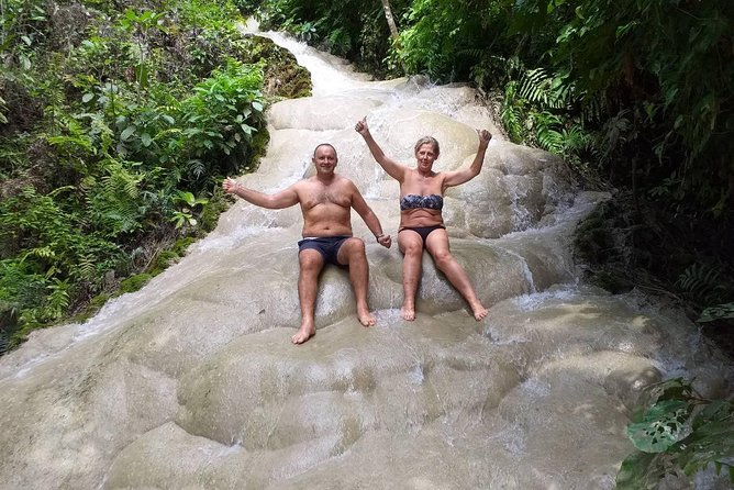 Best of Chiang Mai: Private Tour in a Day - Sticky Waterfall Bua Thong: Climb the Limestone and Swim in the Pools