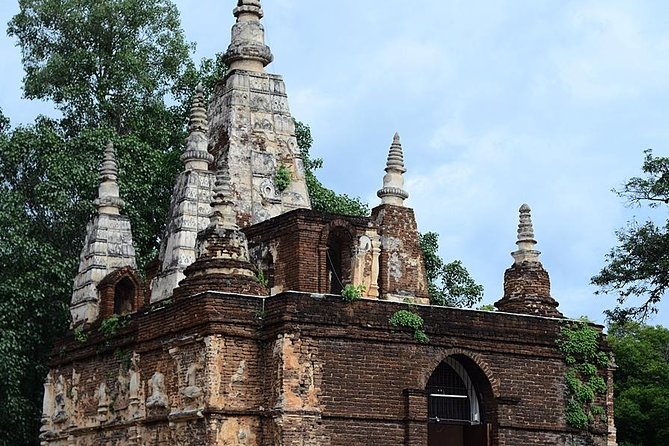 Best of Chiangmai day trip Temples and Sticky waterfall - Stop 3: Bua Thong (Sticky Waterfall) and the climbing part
