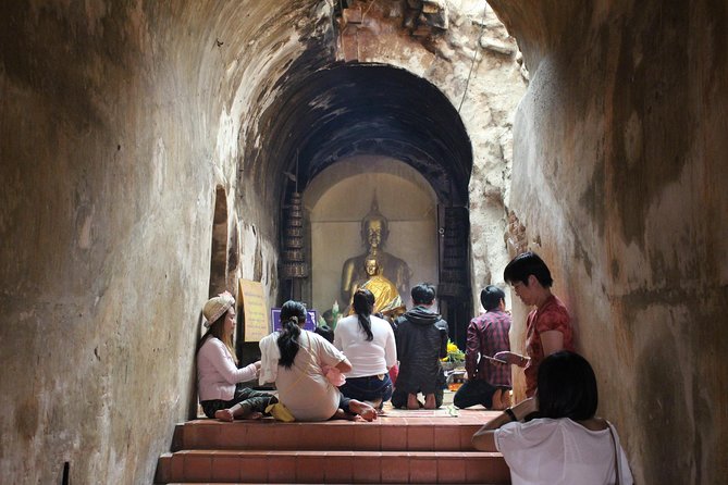 Best seller!! Amazing Night tour, Doi Suthep + Wat umong - Top Must visit! - Guides, Photos, and What Makes This Tour Feel Worth It