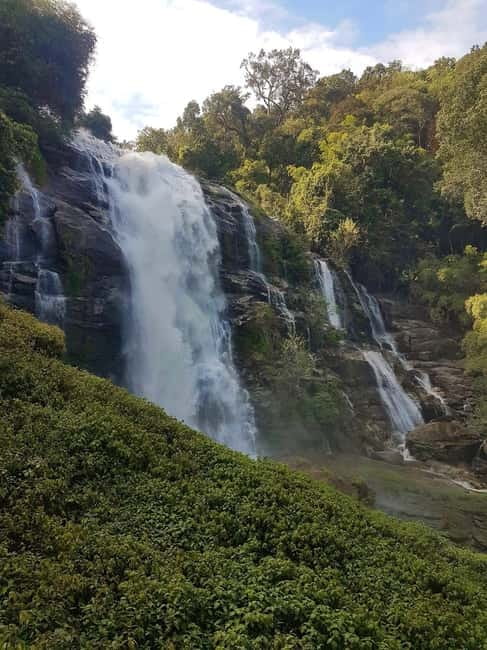 Chang Mai: Doi Inthanon Day Tour w/Waterfalls & Hilltribes - Lunch in the Mountains: Included, Local, and Usually a Win
