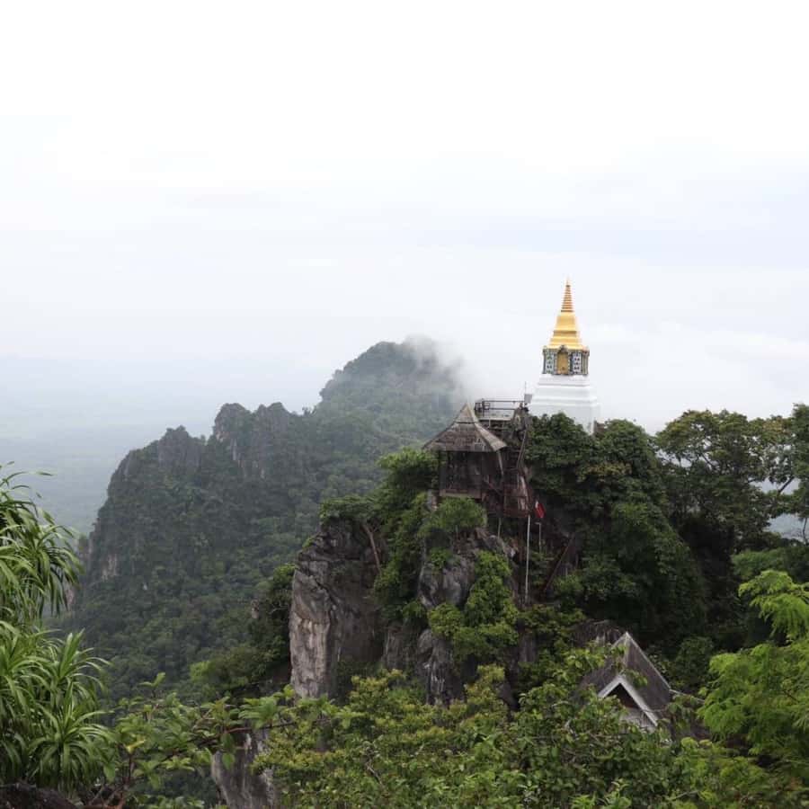 Chang Mai: Unseen in Thailand Wat Chaloemprakiat Lampang - Why Lampang feels different from Chiang Mai