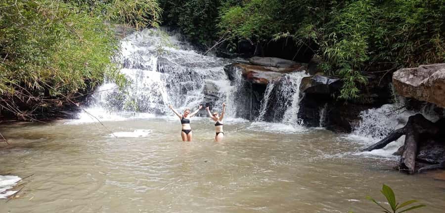 Chiang Mai: 2-Day Jungle Trek with Elephant Farm & Raft Ride - Day 1: The uphill push to a Karen Hill Tribe village