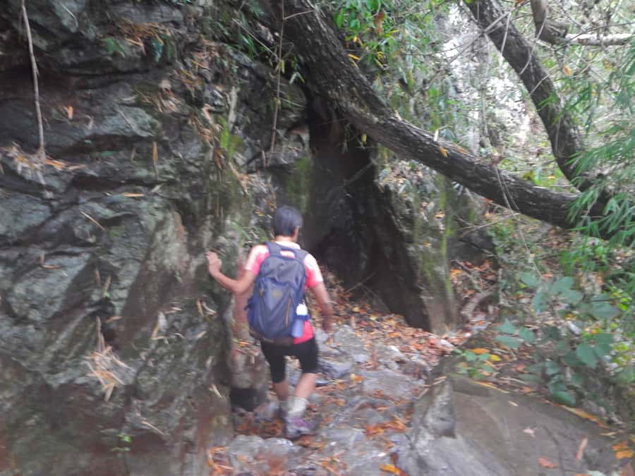 Chiang Mai: 21 km DH,XC Mountain Biking from Takkatan Caves. - How the Bike, Safety Gear, and Support Truck Actually Help