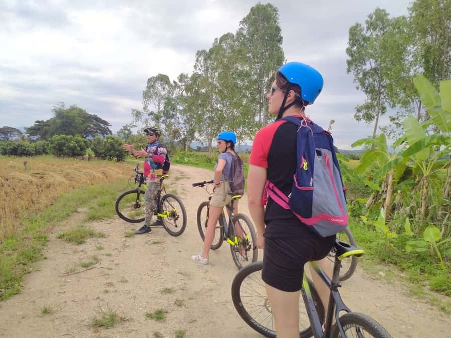 Chiang Mai: 25km Leisure Mountain Biking & Jungle Kayaking - Lunch at Mango Plantation Restaurant: vegetarian and vegan, served after paddling
