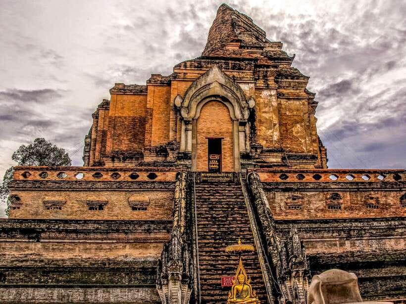 Chiang Mai: 3 Hour Old City and Temples Guided Walking Tour - Key highlights