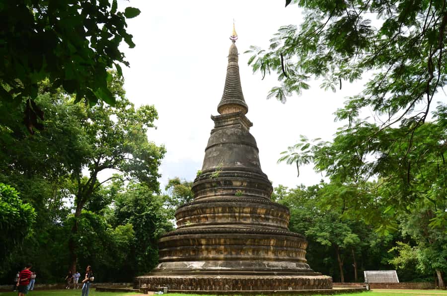 Chiang Mai: 4-hour Doi Suthep, Wat Umong, & Wat Phalat Tour - What to Wear and Bring for Uneven Ground and Hot Temple Air