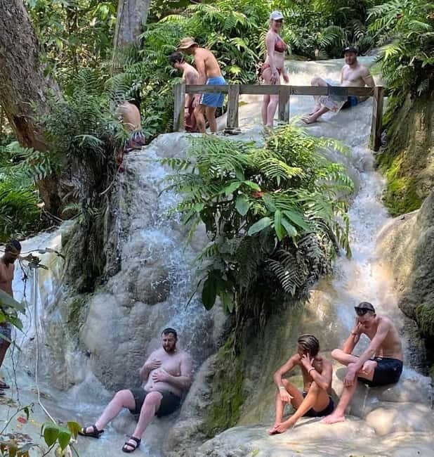 Chiang Mai: Afternoon Bua Tong Sticky Waterfall by Red Taxi - Why It’s Sticky: Tufa Rock and Limestone Cascades
