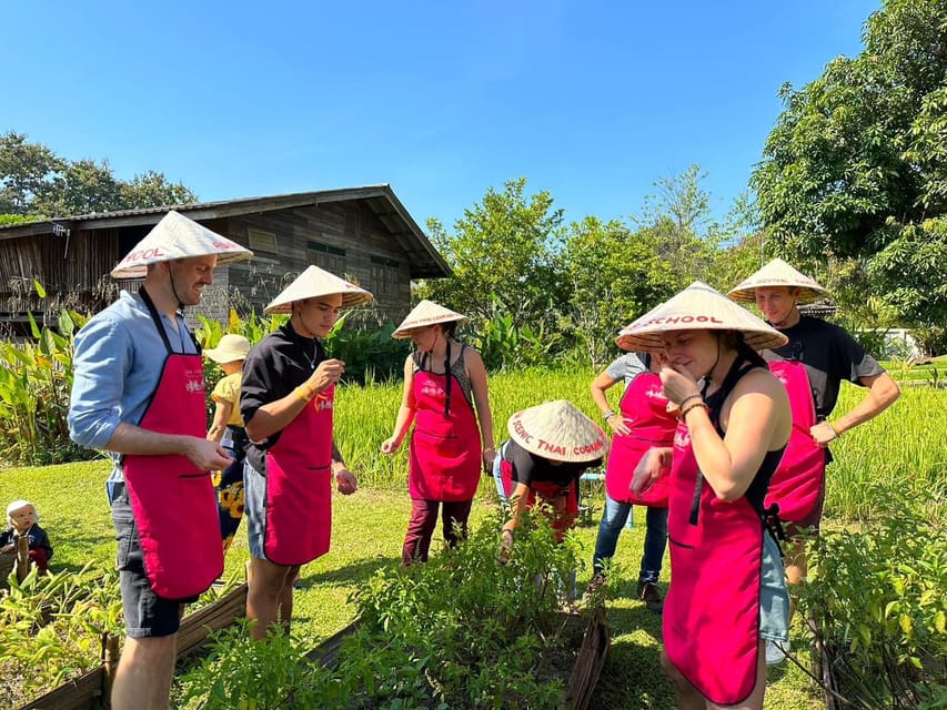 Chiang Mai: Asia Scenic Thai Cooking School - The open-air kitchen: where the class turns practical