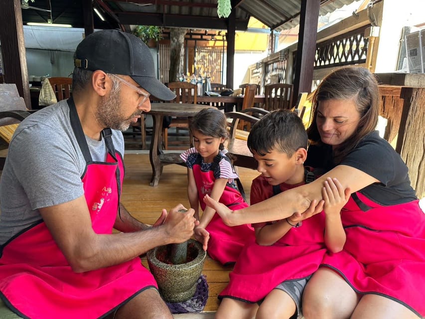 Chiang Mai: Asia Scenic Thai Cooking School - Guides: the human factor that makes or breaks cooking lessons
