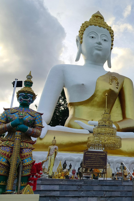 Chiang Mai: Bamboo Rafting and Wat Phra That Doi Kham - What the 5-hour half day looks like, hour by hour