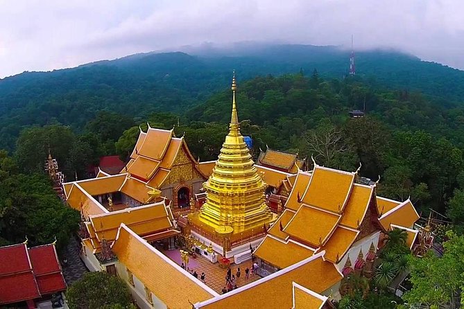Chiang Mai Best City Tour with Doi Suthep, Pha Lat & Chedi Luang - Stop 1: Wat Chedi Luang Varavihara and the power of ruins