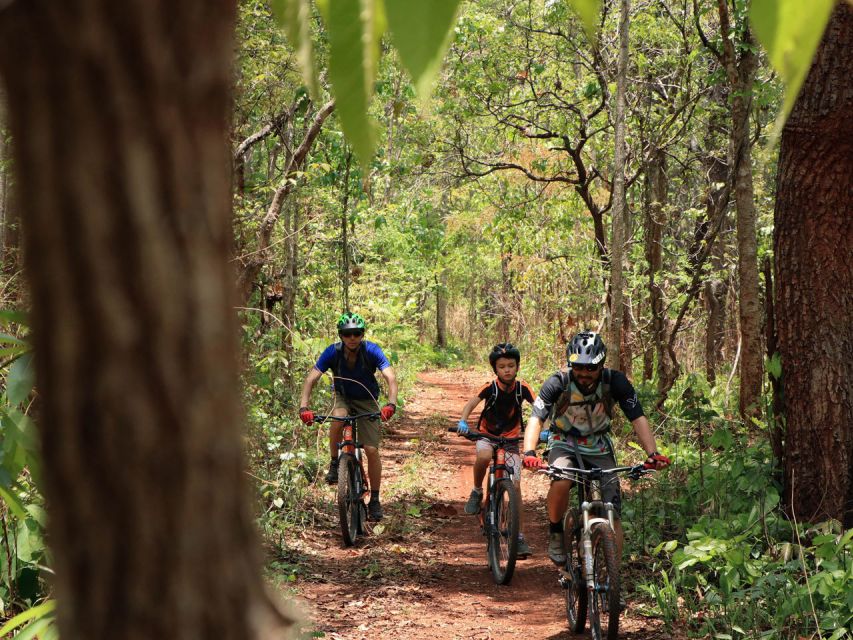 Chiang Mai: Boat Ride and Cycling Tour to Sticky Waterfall - Food, snacks, and the small comforts that keep you smiling