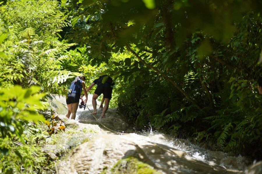 Chiang Mai: Bua Thong Sticky Waterfall & Huge Cave & Buffet - What to bring so the day stays fun