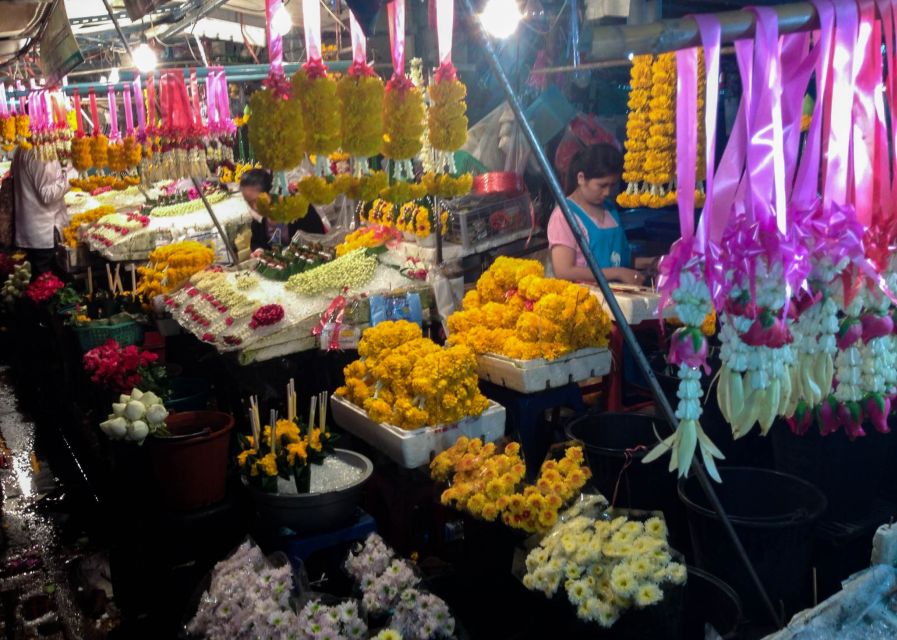 Chiang Mai: Chiang Mai Bar Hopping Guided Night Tour - Price and value: $35 for four hours that actually change pace