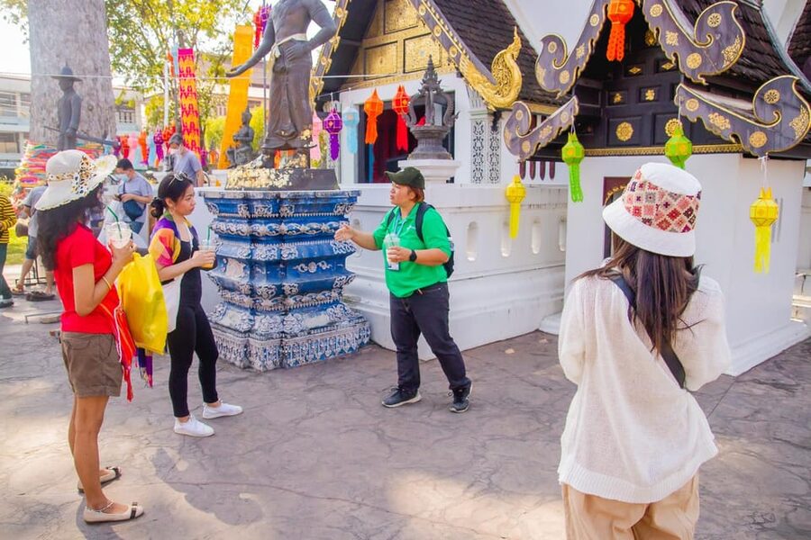 Chiang Mai: Chiang Mai Old City Twilight Walking Tour - What to bring for a comfortable twilight walk