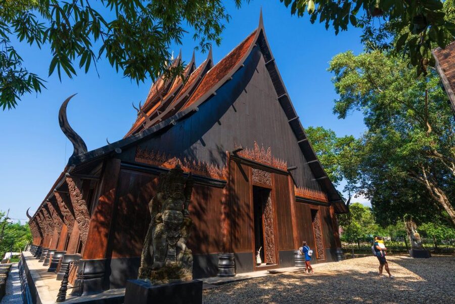 Chiang Mai: Chiang Rai Temples & Black House Discovery Tour - Wat Rong Khun White Temple: The Most Photographed Stop (and Why It Can Feel Crowded)