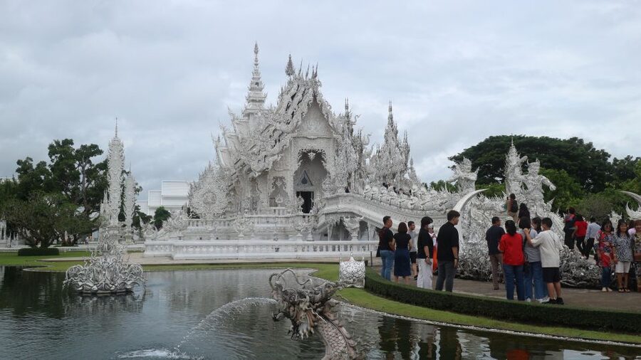 Chiang Mai: Chiang Rai Temples & Black House Discovery Tour - Practical Tips That Make the Day Feel Easier