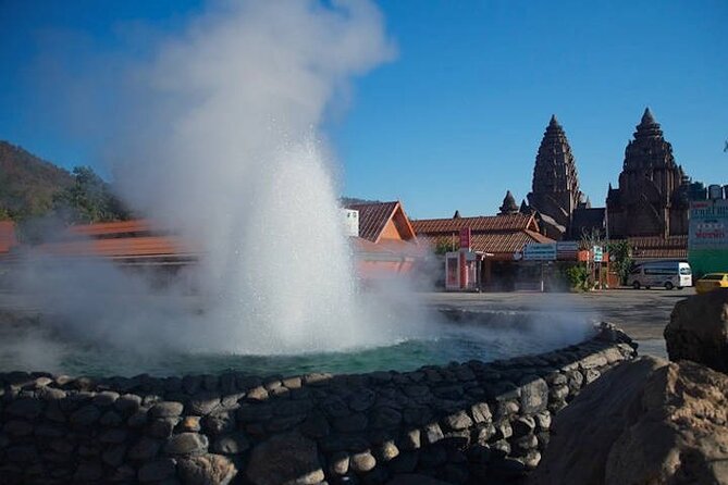 Chiang Mai - Chiang Rai Temples, Long Neck Karen, Golden Triangle - Wat Rong Khun White Temple: stunning, and usually busy