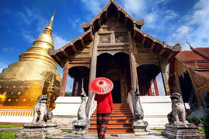 Chiang Mai City Tuk Tuk Tour - Half Day - A shrine to the three founders: a short stop with big meaning