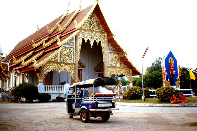 Chiang Mai City Tuk Tuk Tour - Half Day - The tuk tuk advantage: more Old City in less time