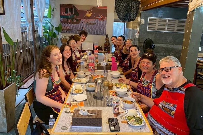 Chiang Mai: Cooking Class with Market and Pickup - How the class works: your menu choices and hands-on pacing