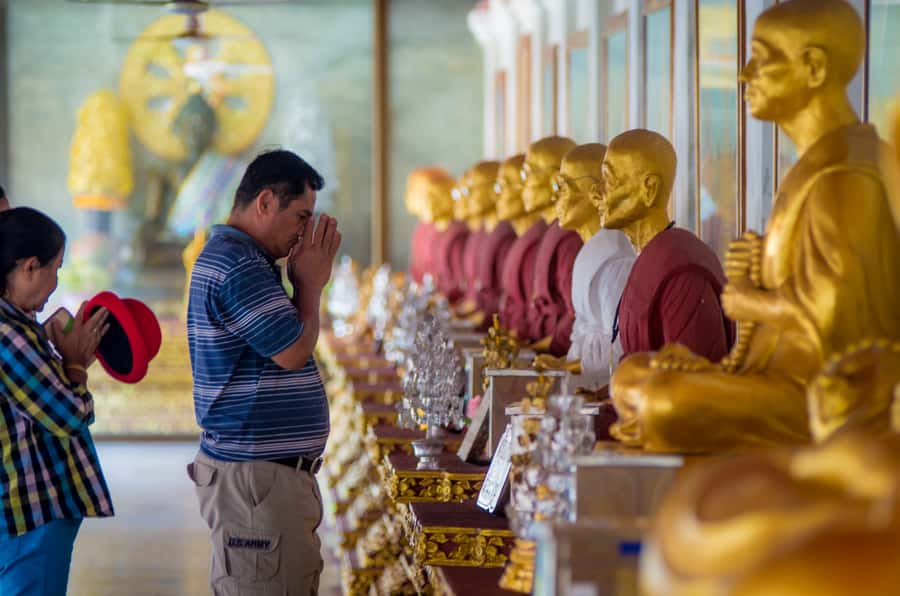 Chiang Mai Countryside E-bike Ride with Expert Guide & Lunch - Phra That Hariphunchai: the golden chedi stop that anchors the morning