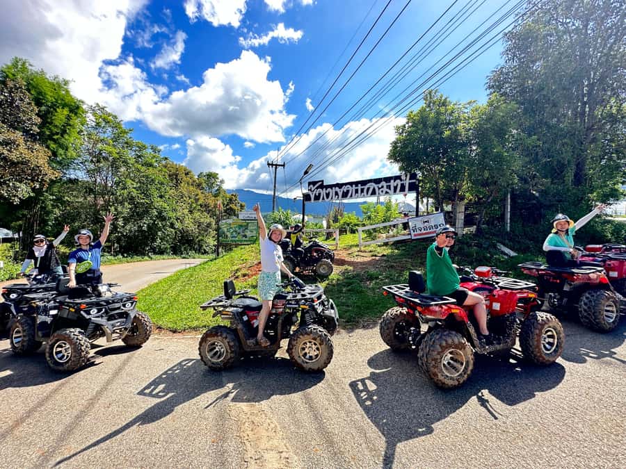 Chiang Mai: Doi Inthanon Explore & ATV Adventure - Grand Pagoda Nabhapolbhumisiri: a viewpoint with a budget line item