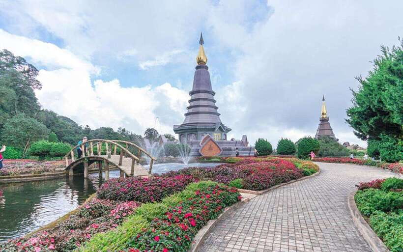 Chiang Mai: Doi Inthanon National Park and Pha Dok Siew Trek - Mae Klang Luang Stop: A Quick Window Into the Region