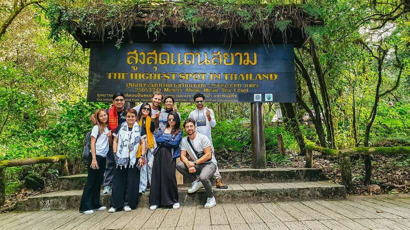 Chiang Mai: Doi Inthanon National Park Eco-Friendly Tour - Twin Pagodas and panoramic views: a calm, scenic interlude