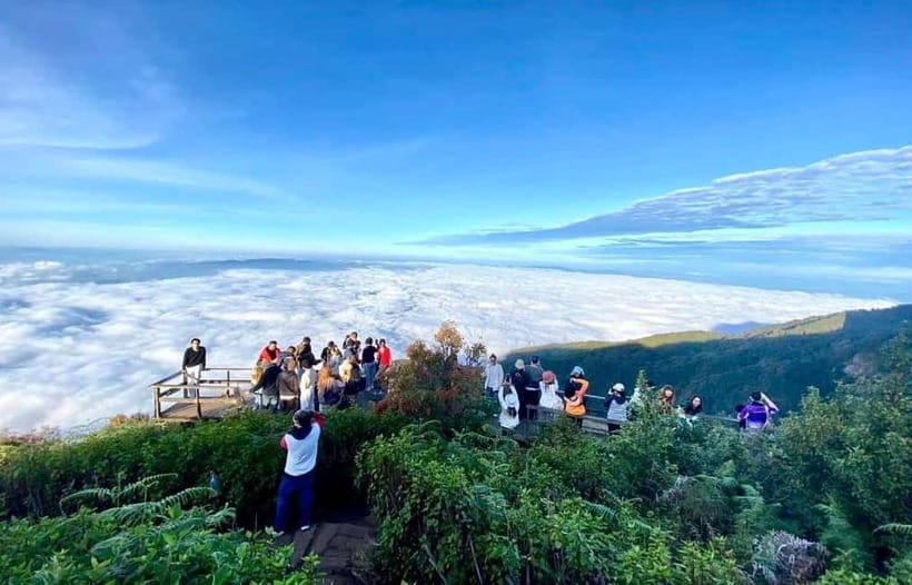 Chiang Mai: Doi Inthanon Park and Kew Mae Pan 2-Hour Hike - Reaching the Doi Inthanon Summit: Views at Thailand’s Highest Point