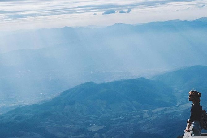 CHIANG MAI: Doi Inthanon-Trekking Keiw Mae Pan-Waterfall-Lunch - Waterfall time and pacing: how the day stays varied