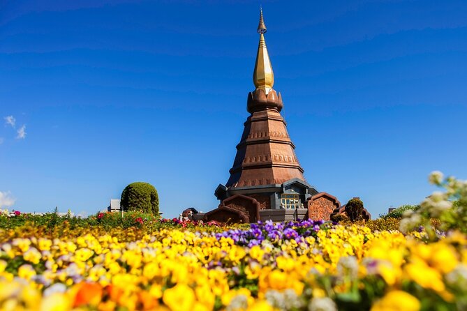 Chiang Mai: Doi Inthanon, Waterfalls, and Hill Tribe Village - Hmong market: quick, practical browsing (about 15 minutes)