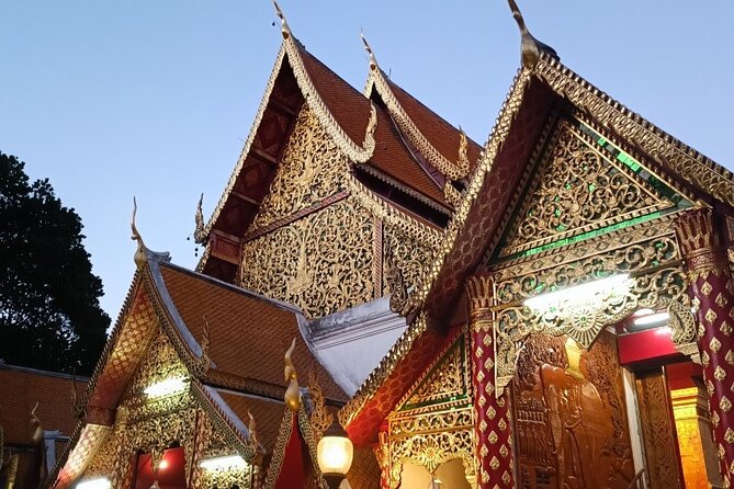 Chiang Mai - Doi Suthep Temple & Wat Pha Lat Hike - Getting there in Chiang Mai: songthaew pickup and open-air reality