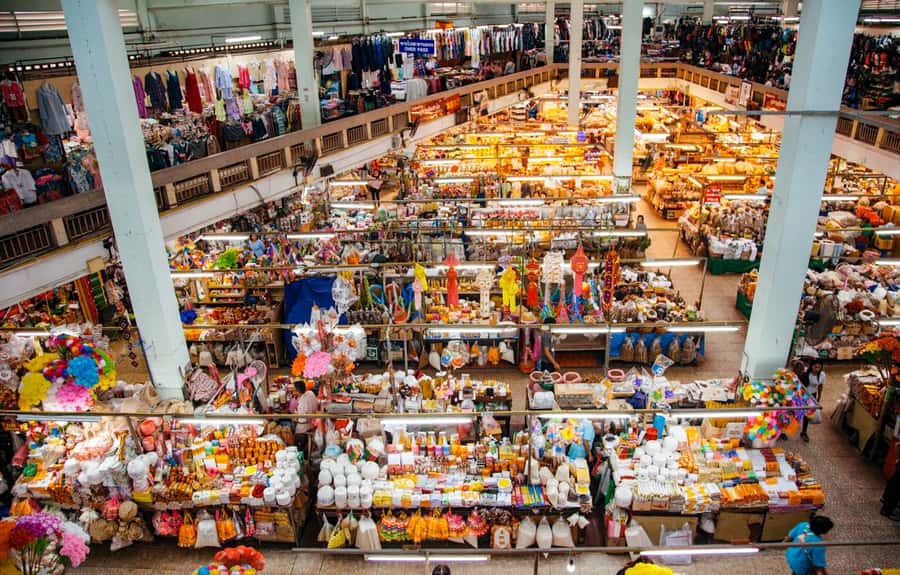 Chiang Mai: Doi Suthep, Wat Pha Lat & Wat Umong Spanish Tour - Wat Phra That Doi Suthep: the golden pagoda and the best city views