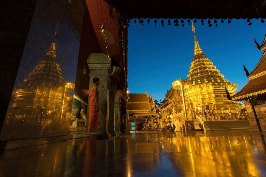 Chiang Mai: Doi Suthep & Wat Umong Twilight Tour with Pickup - Should you book Doi Suthep and Wat Umong at twilight?