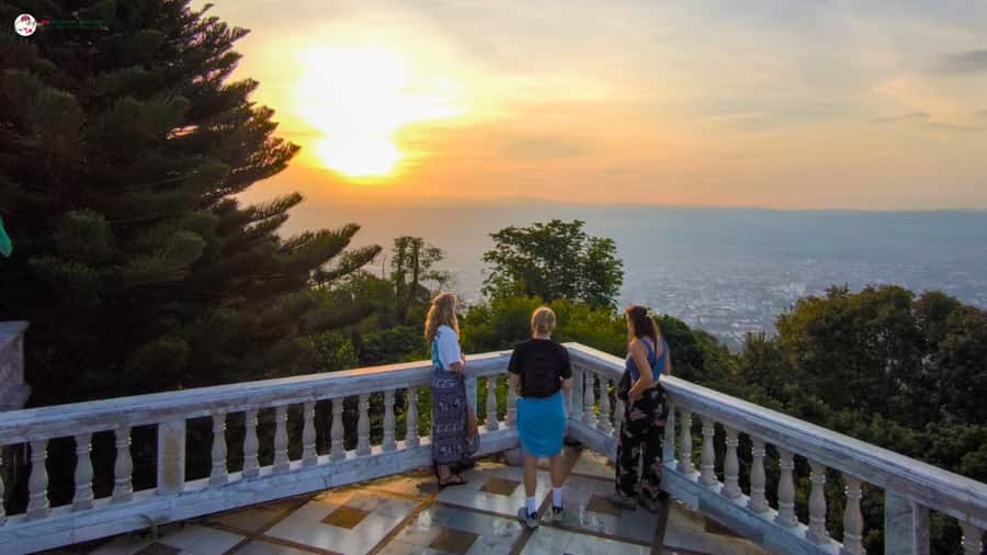 Chiang Mai: Elephant Sanctuary & Suthep Temple Sunrise View - Sunrise at Doi Suthep: the golden start of your day