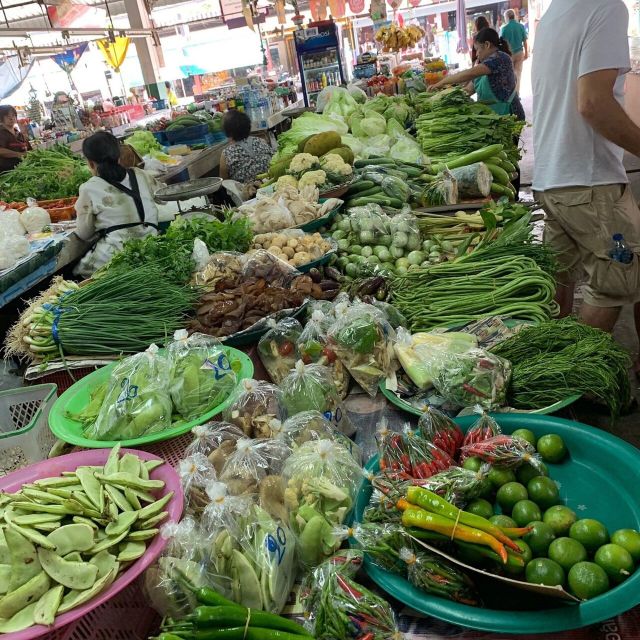 Chiang Mai: Evening Cooking Class and Local Market Visit - Hotel pickup, timing, and why the evening starts around 4 pm