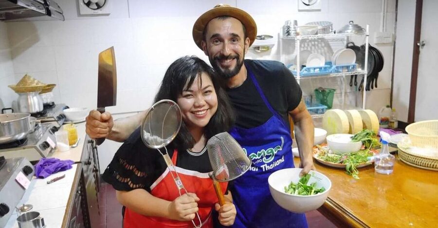 Chiang Mai: Evening Cooking Class and Local Market Visit - Eating the results: dinner together, then take-home food and recipes