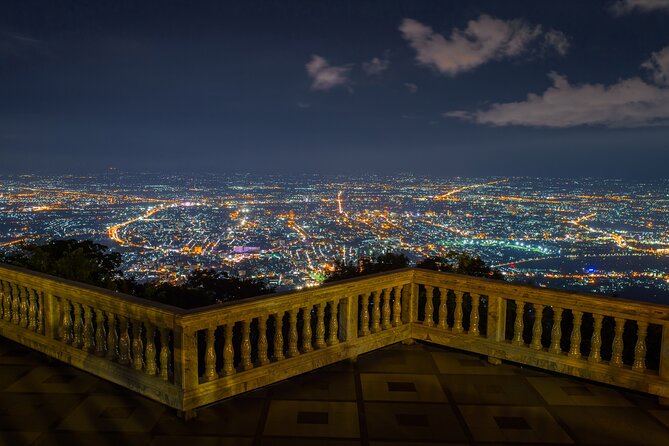Chiang Mai: Evening Tour to Doi Suthep & Wat Pha Lat - Wat Pha Lat at Dusk: The Hidden Temple in the Hills