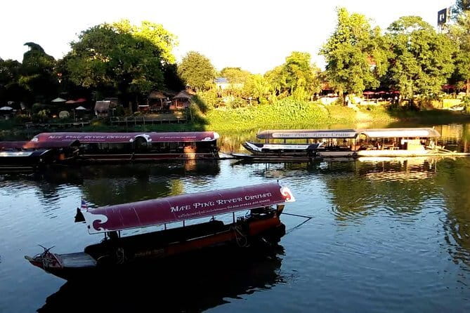 Chiang Mai: Explore Kayaking Through Mae Ping River on Sunset - The Guide Experience: Friendly Orientation and a Small-Group Feel