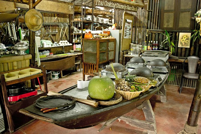 Chiang Mai Farm Life & Khao Soy Tasting on a Half-Day Boat Tour - Farm stop on the water’s edge: herbs, jasmine rice, and the khao soi payoff