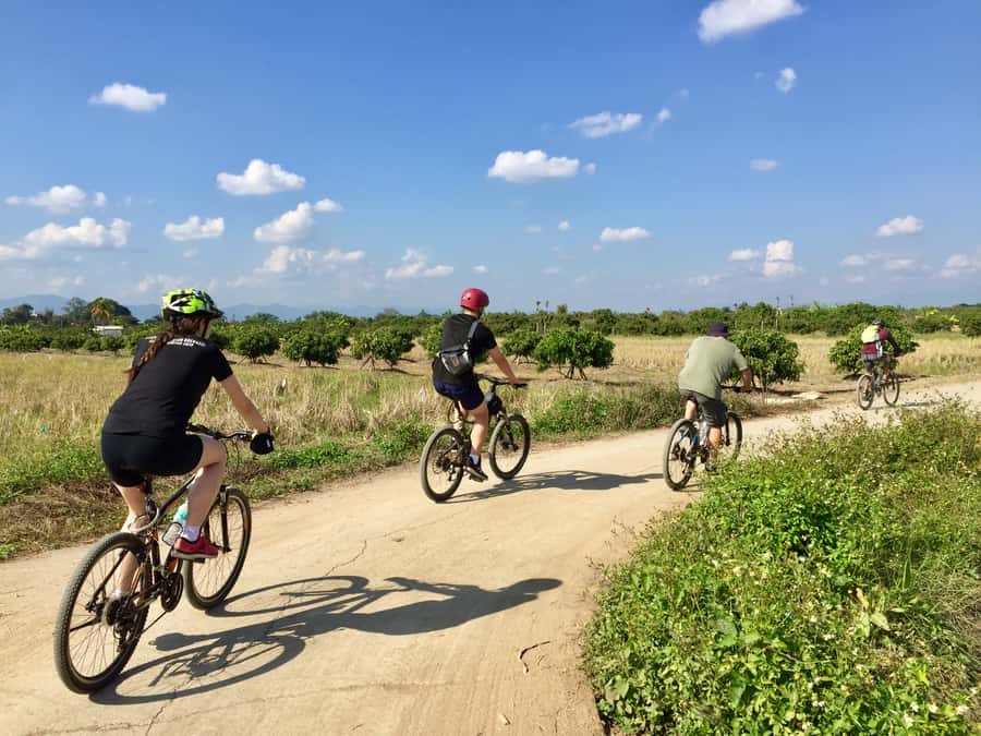 Chiang Mai: Full-Day Nature & Countryside by Bicycle - Kayaking 5 miles: river time, plus a lake backup plan